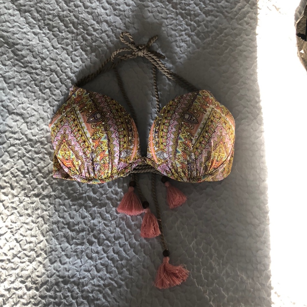 Victoria’s Secret bikini top